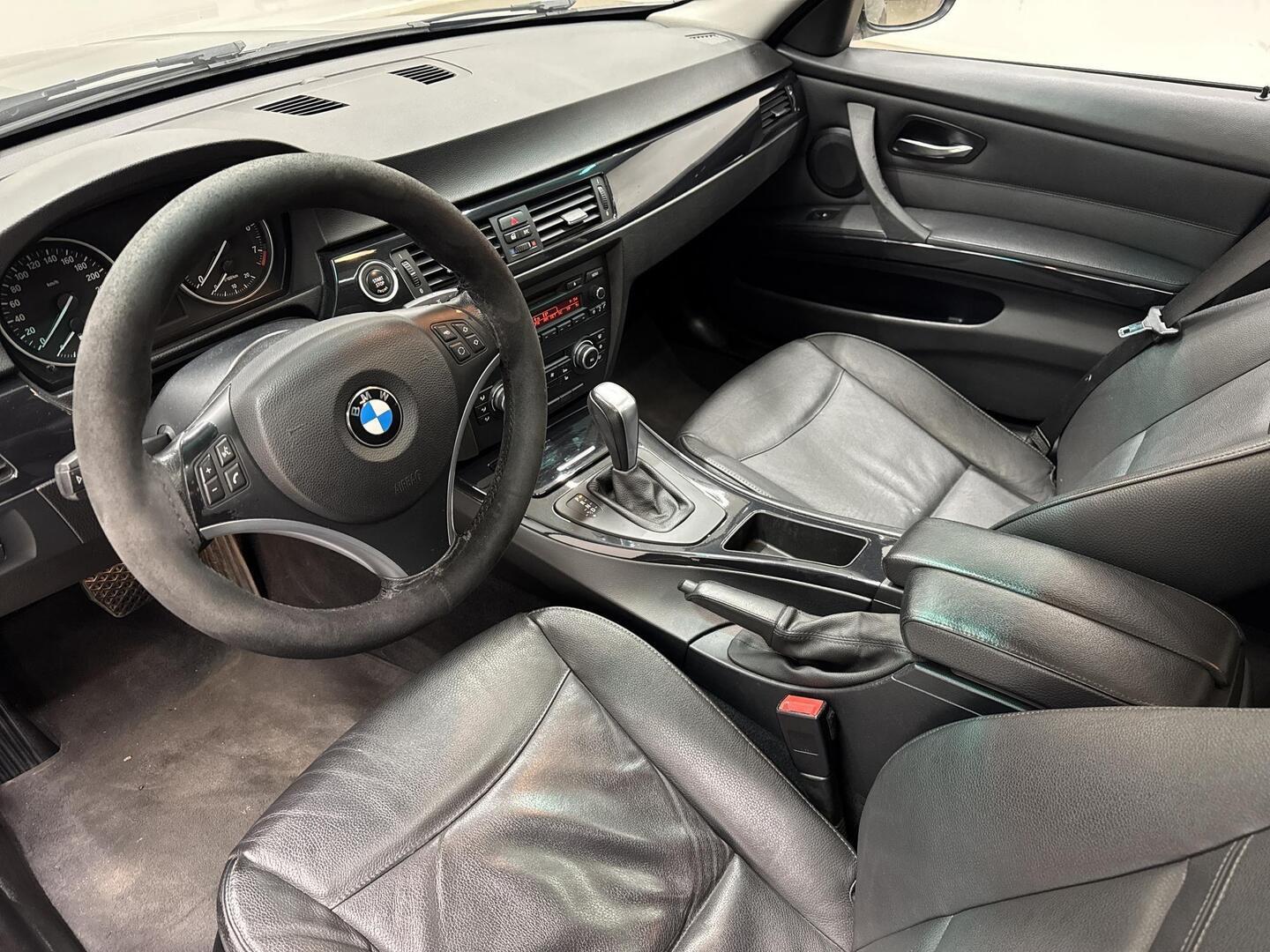 BMW 325 2009