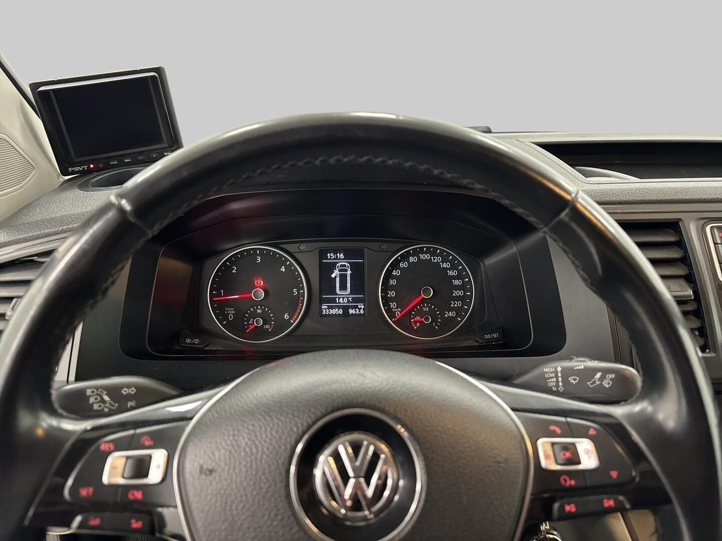 VOLKSWAGEN Transporter 2016