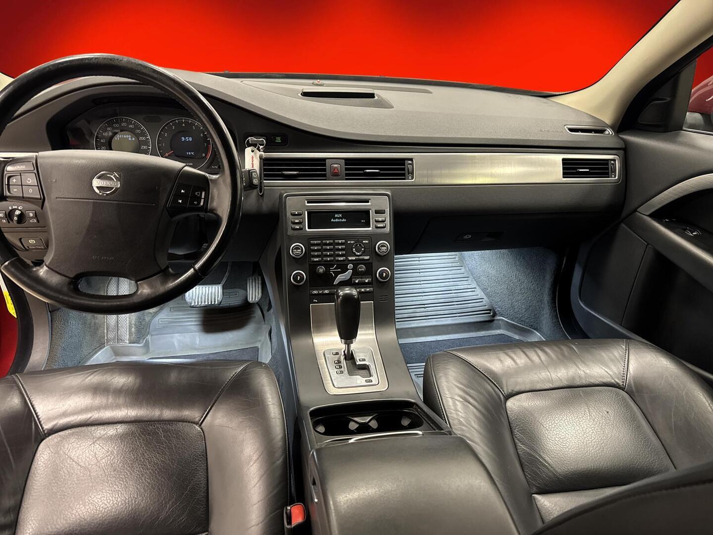 VOLVO V70 2008