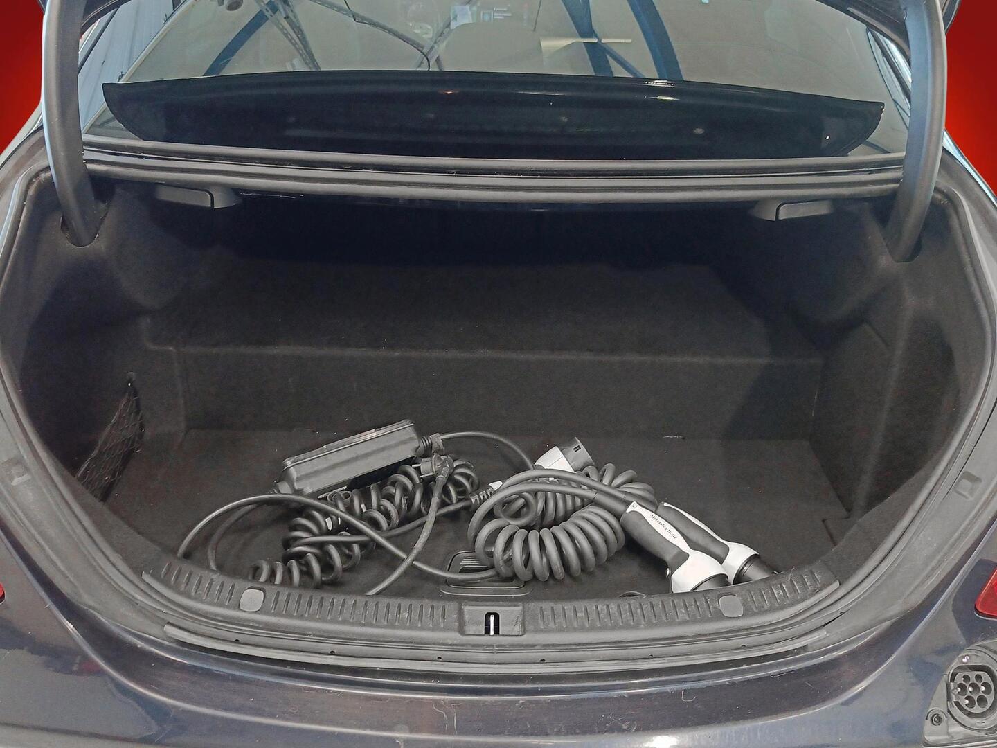 MERCEDES-BENZ E 2019