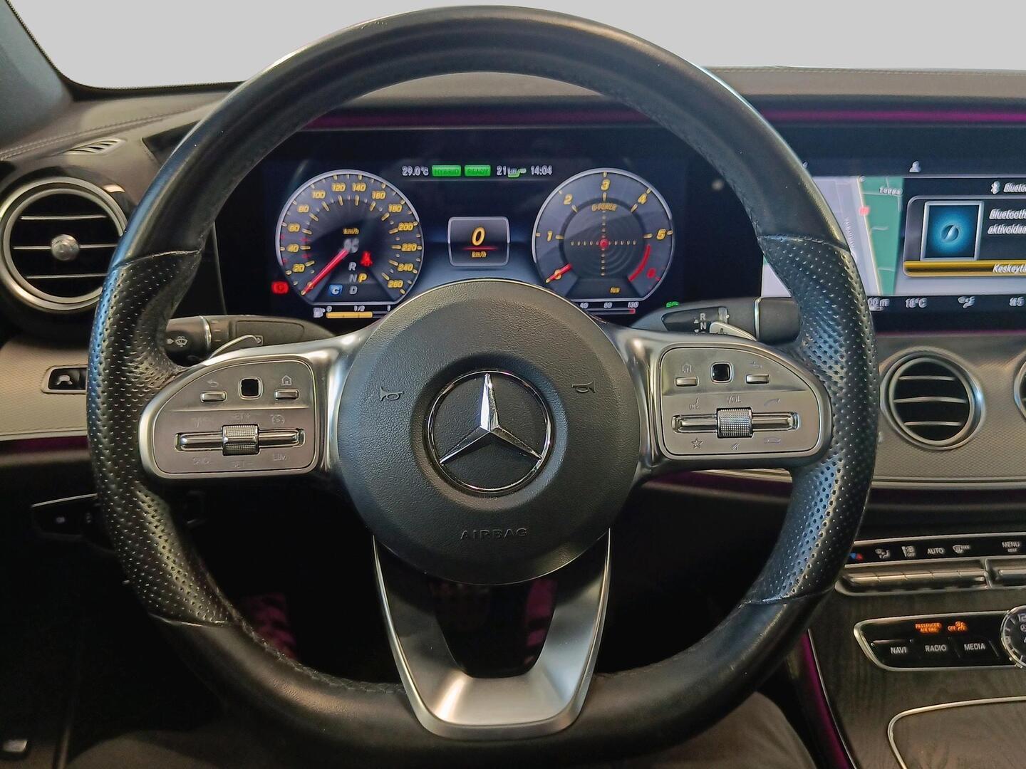 MERCEDES-BENZ E 2019
