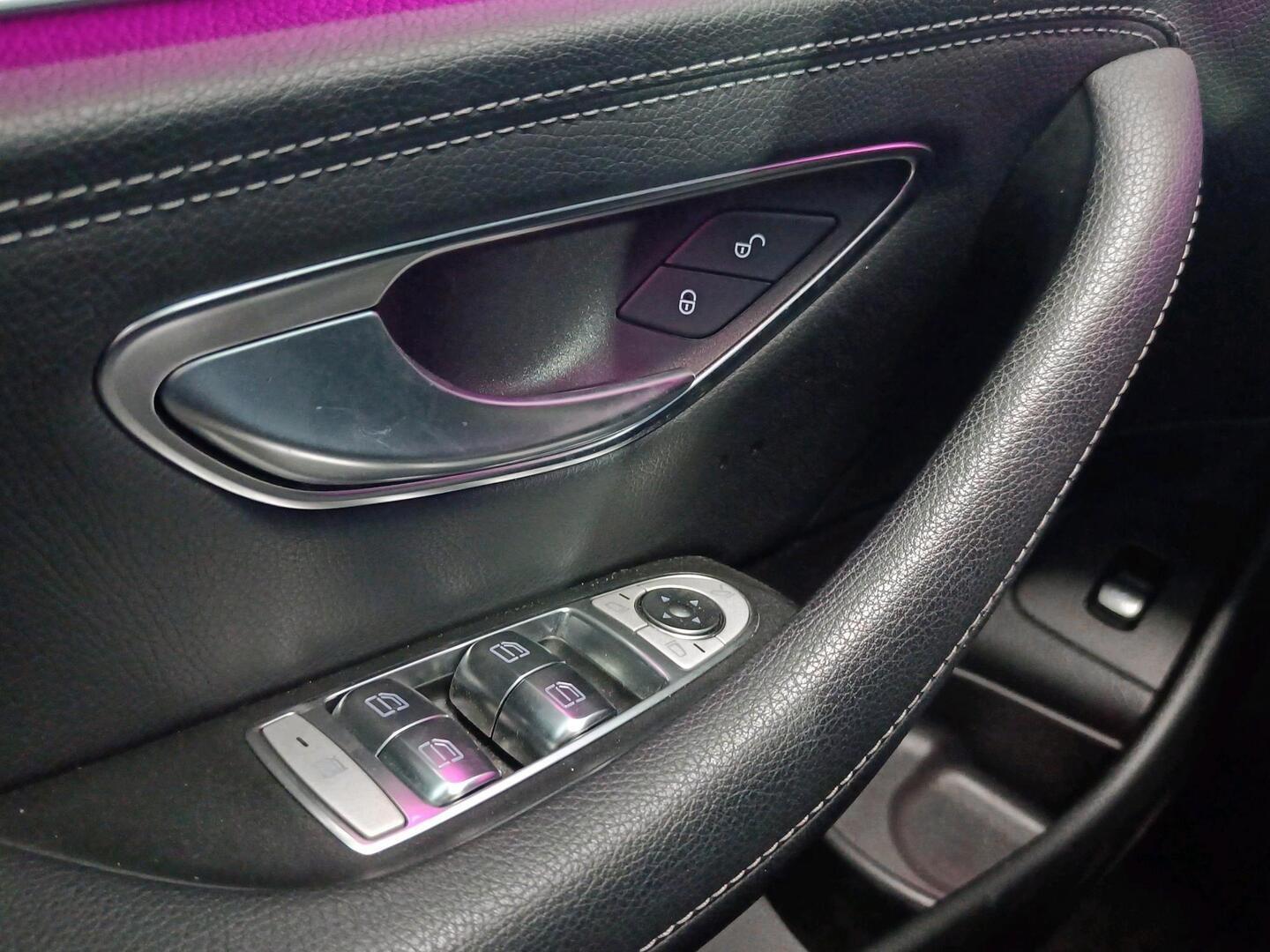 MERCEDES-BENZ E 2019