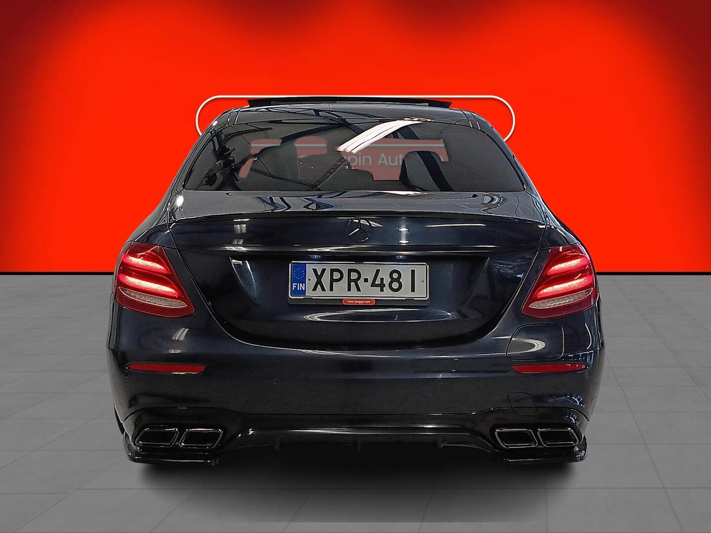 MERCEDES-BENZ E 2019