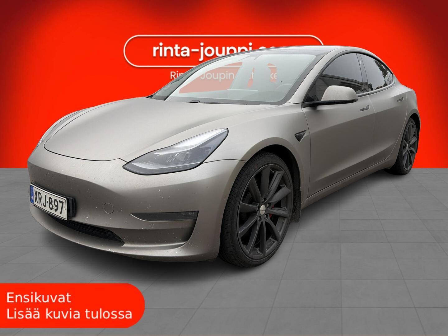 TESLA Model 3 2021