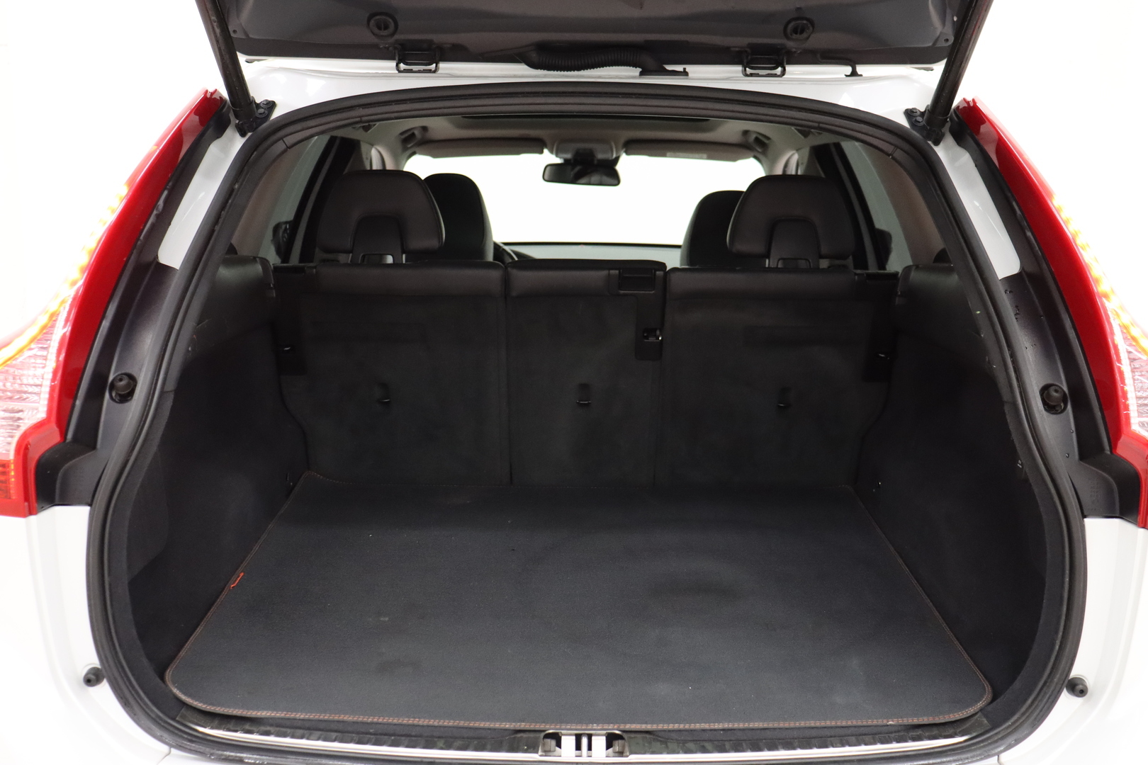 VOLVO XC60 2016