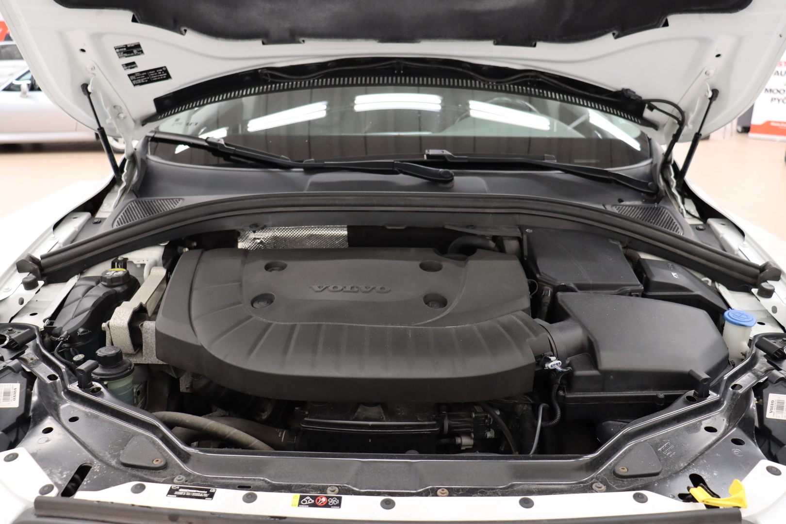 VOLVO XC60 2016