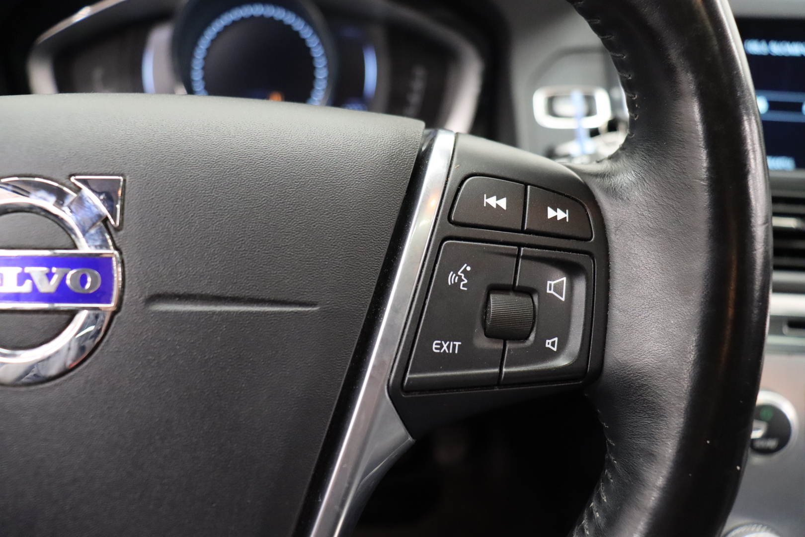 VOLVO XC60 2016
