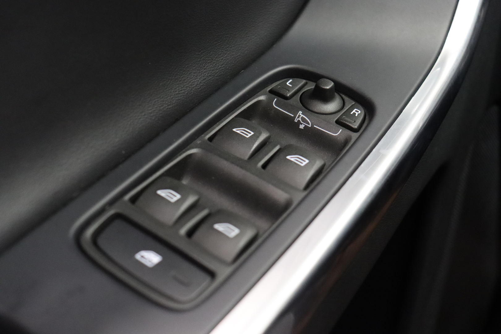 VOLVO XC60 2016
