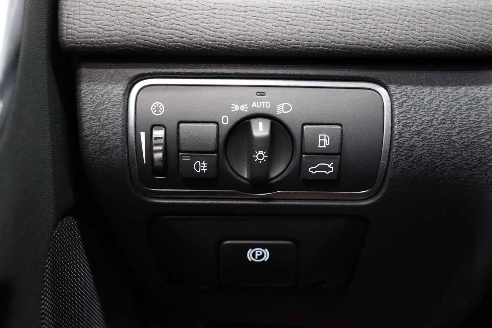 VOLVO XC60 2016