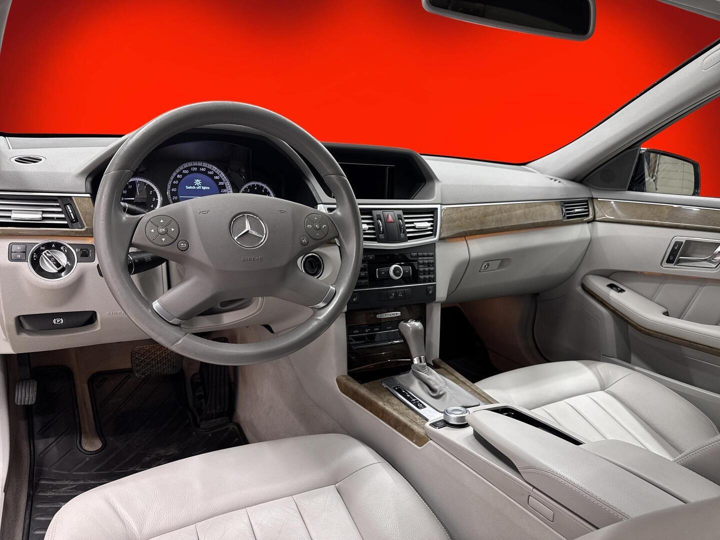 MERCEDES-BENZ E 2010