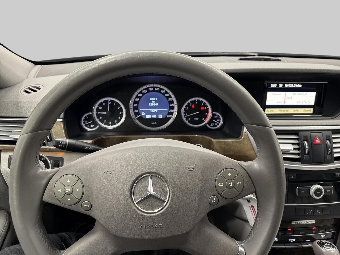 MERCEDES-BENZ E 2010