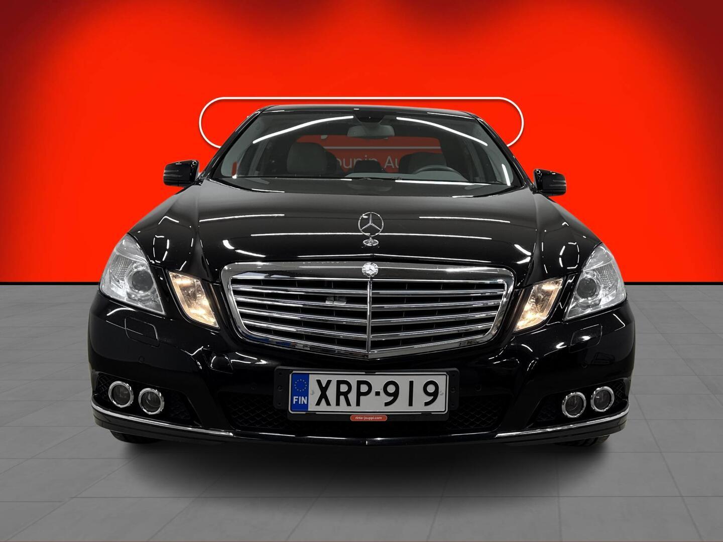 MERCEDES-BENZ E 2010