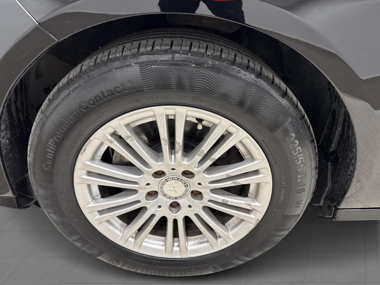 MERCEDES-BENZ E 2010