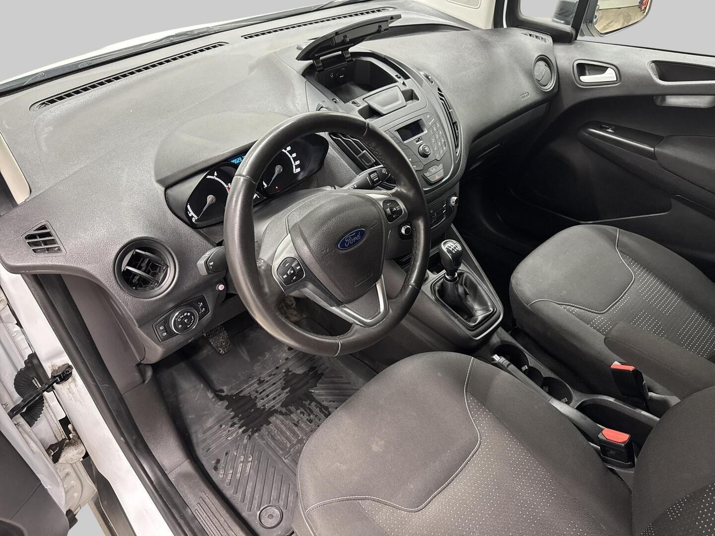 FORD TRANSIT COURIER 2023