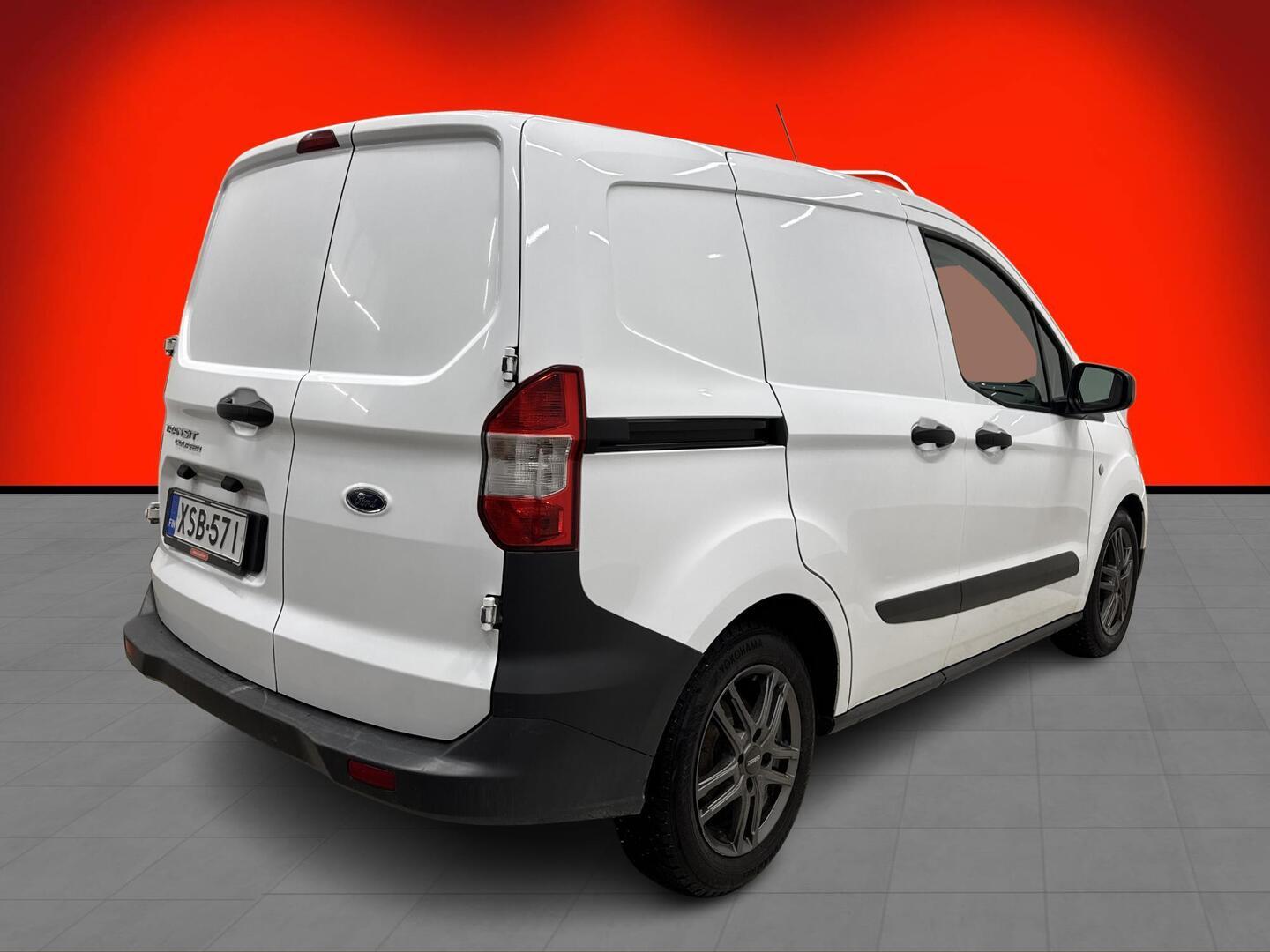 FORD TRANSIT COURIER 2023