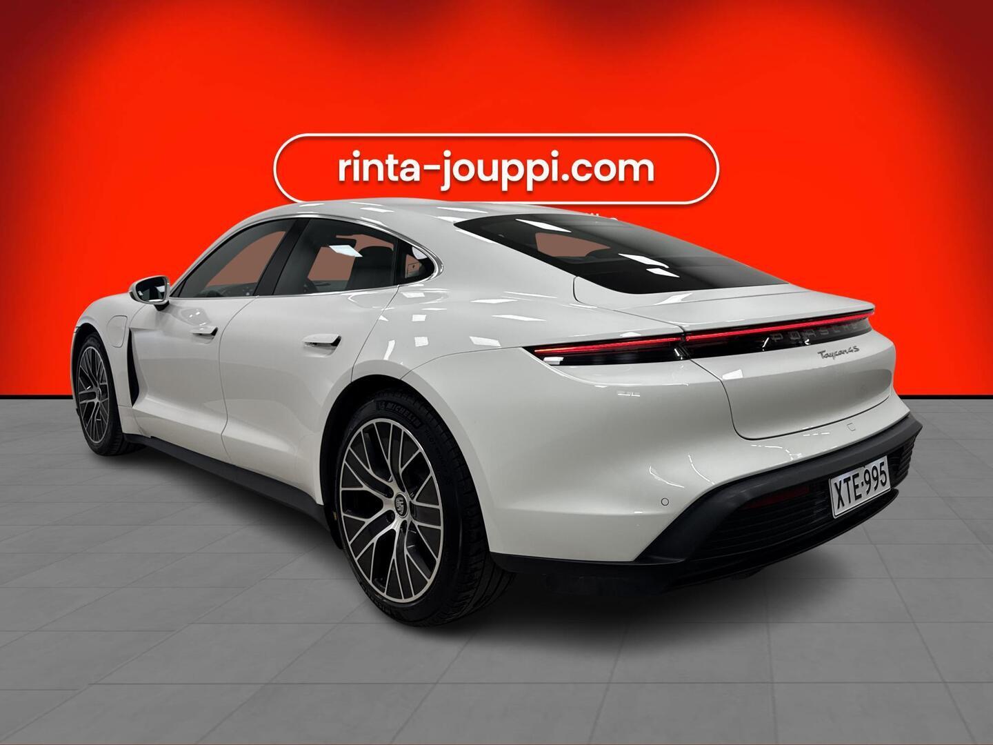 PORSCHE Taycan 2020