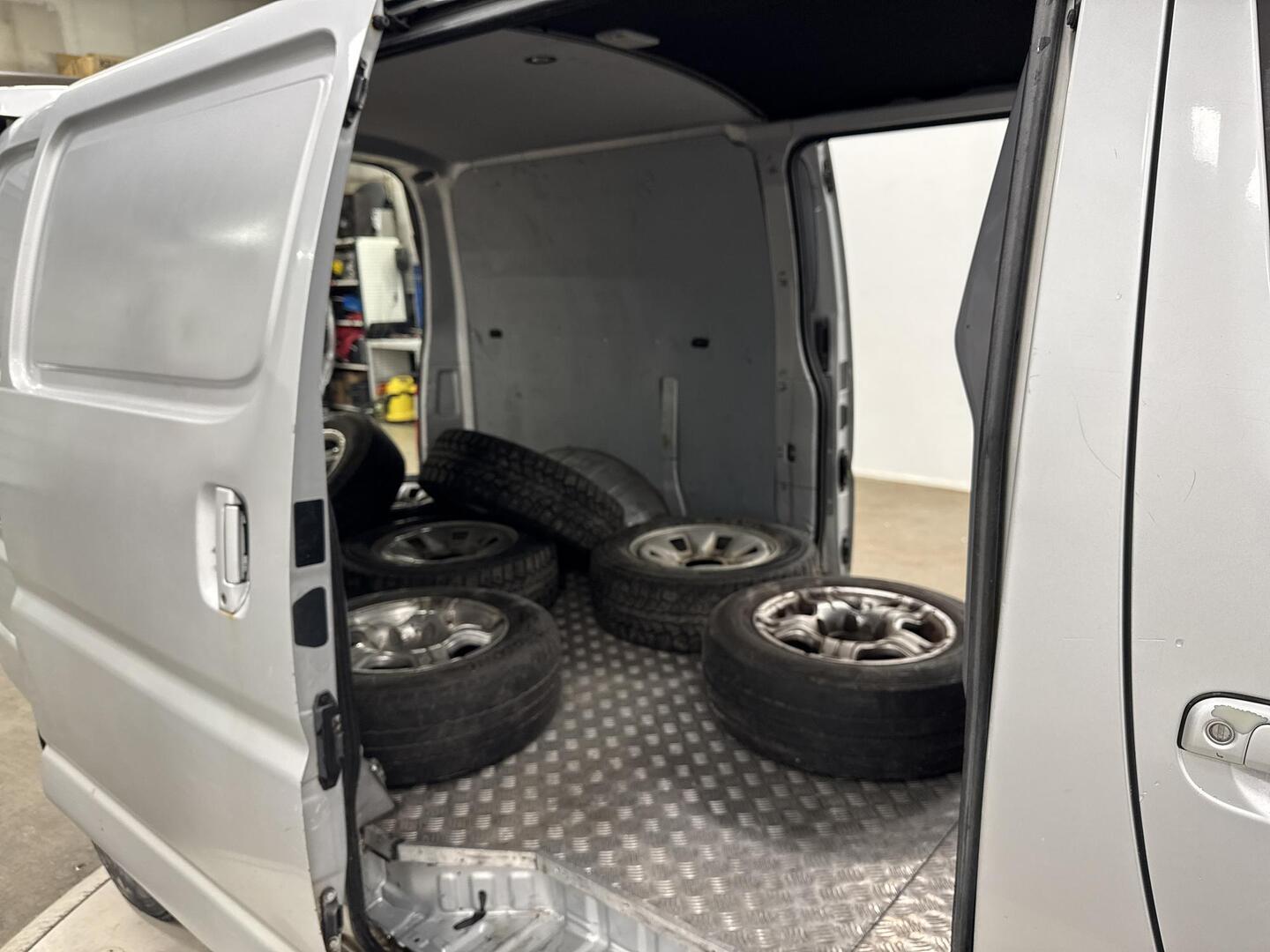 TOYOTA Hiace 2007