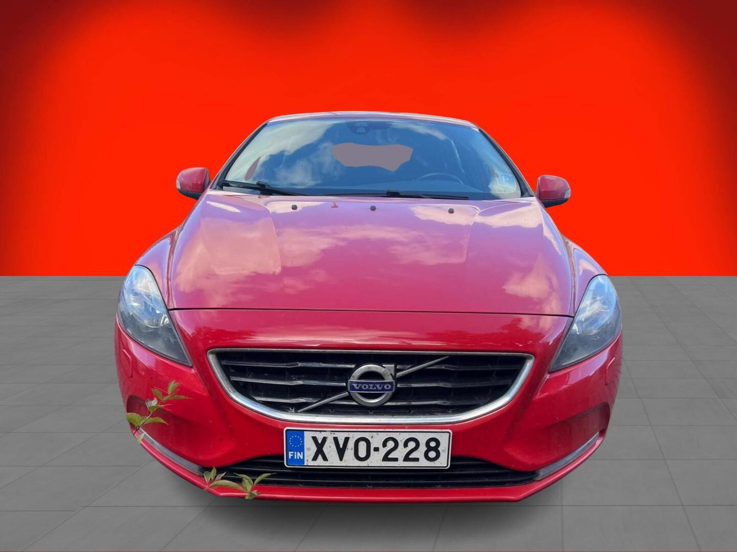 VOLVO V40 2014