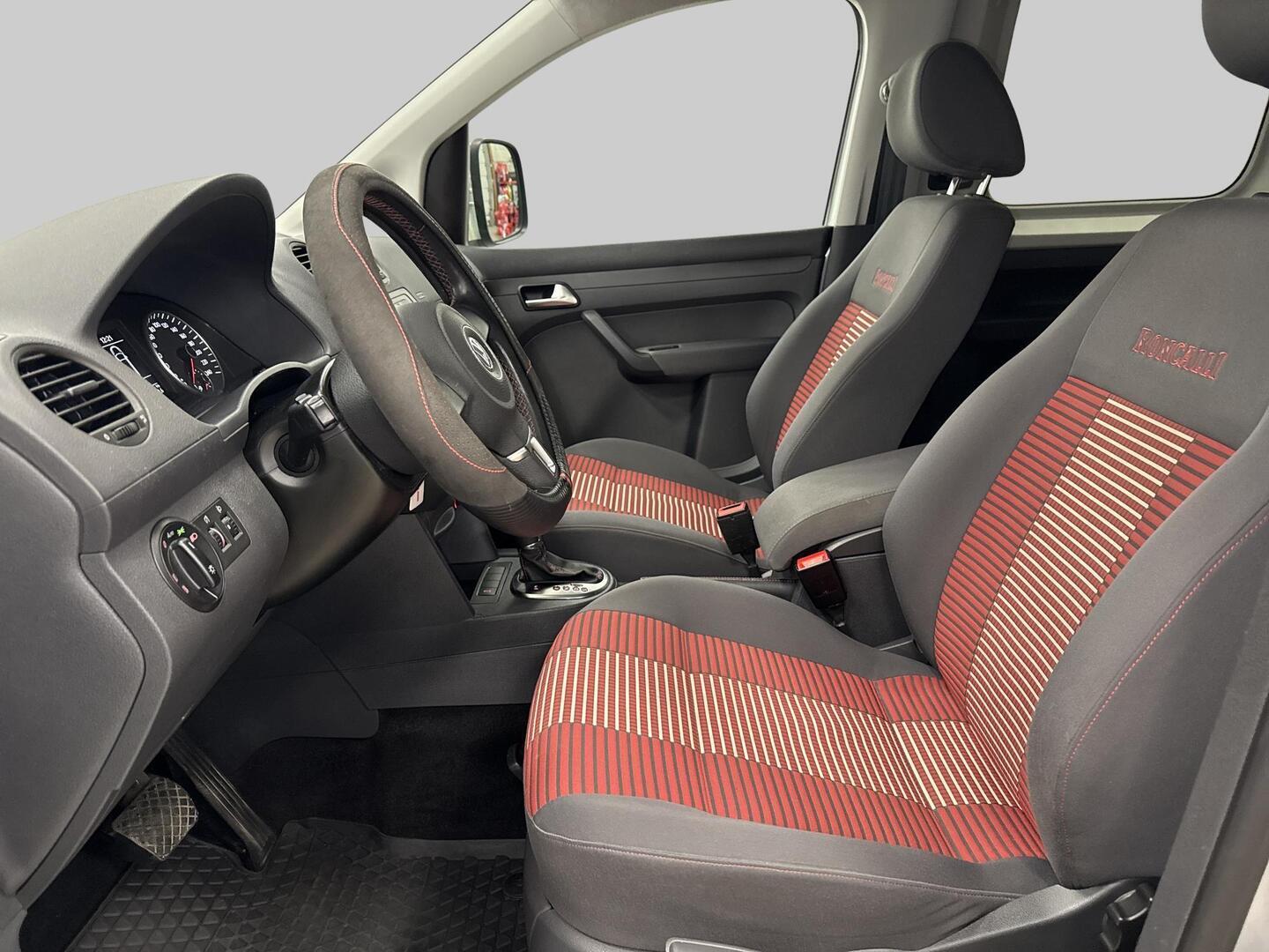 VOLKSWAGEN Caddy 2012