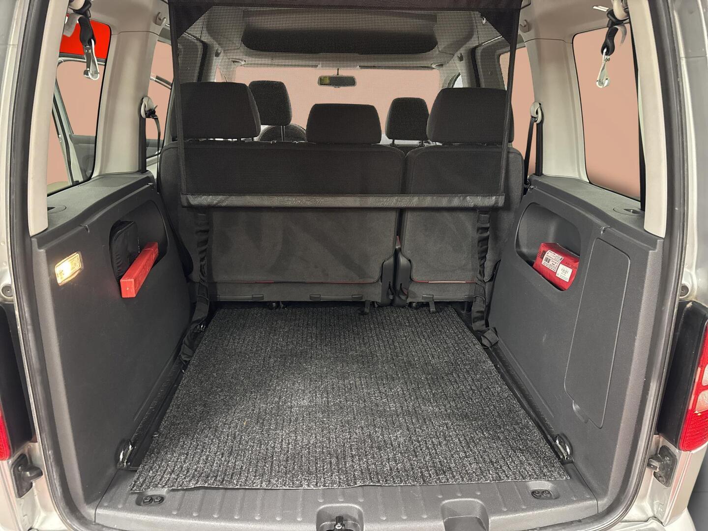 VOLKSWAGEN Caddy 2012