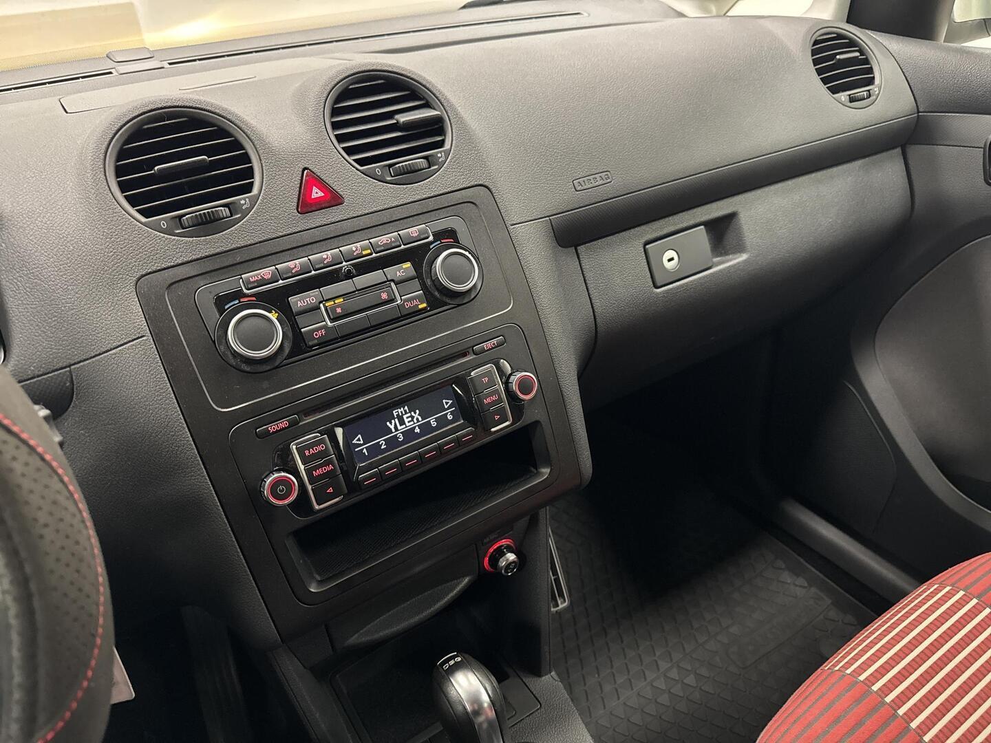 VOLKSWAGEN Caddy 2012