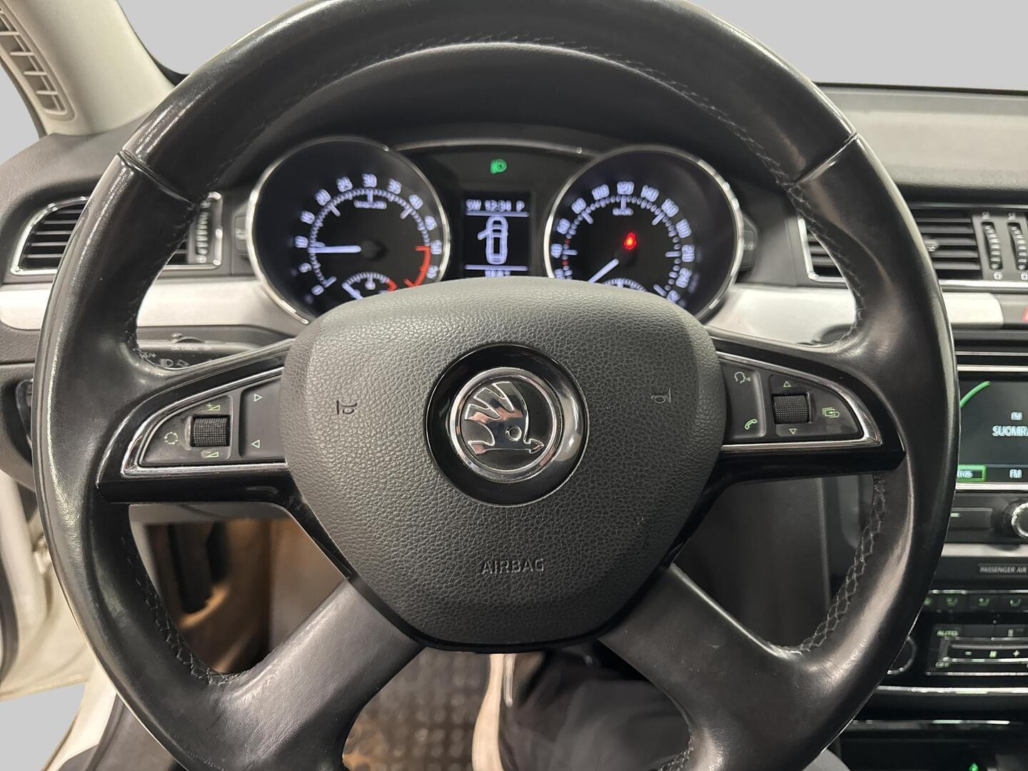 SKODA Superb 2014