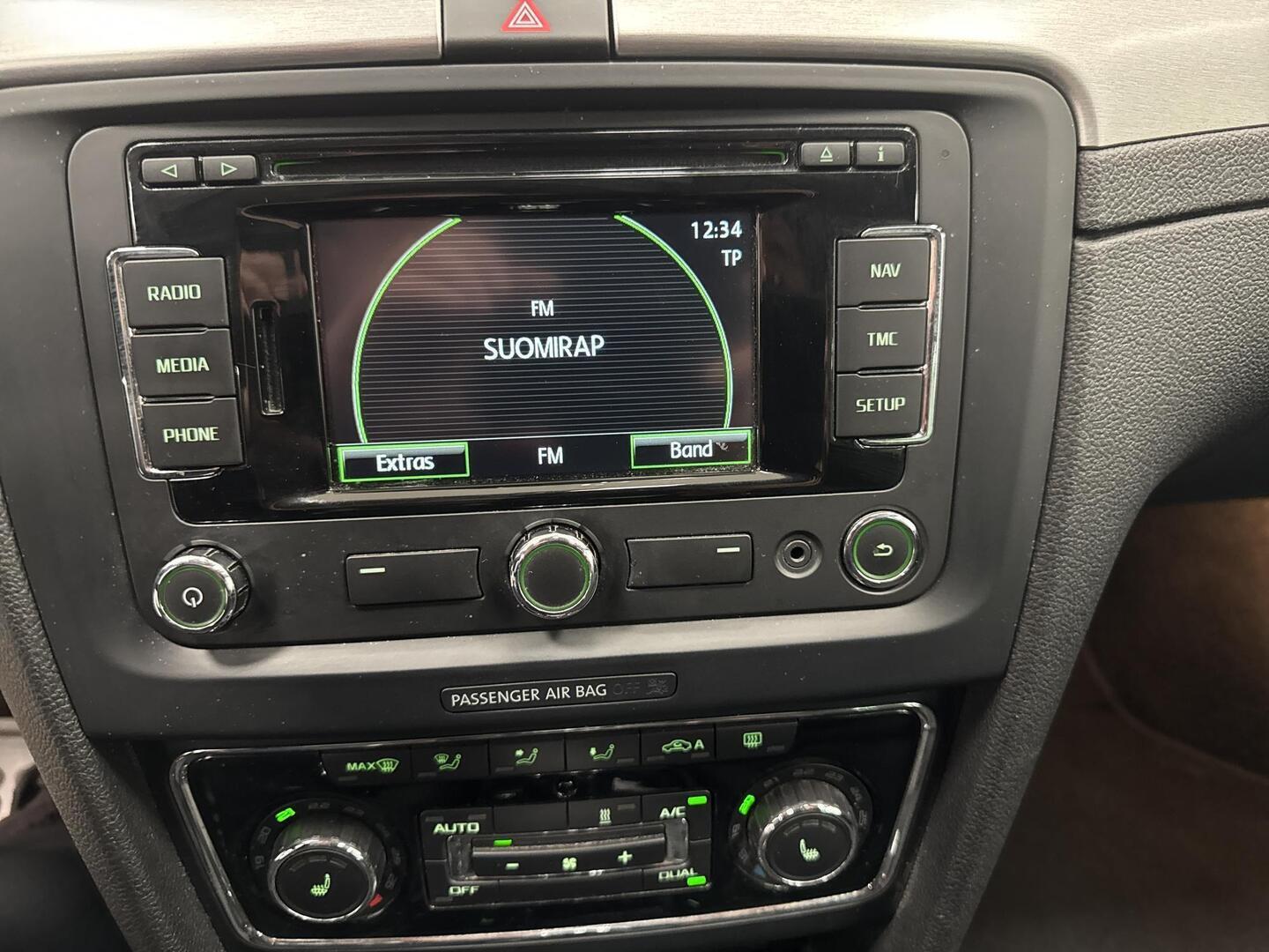 SKODA Superb 2014