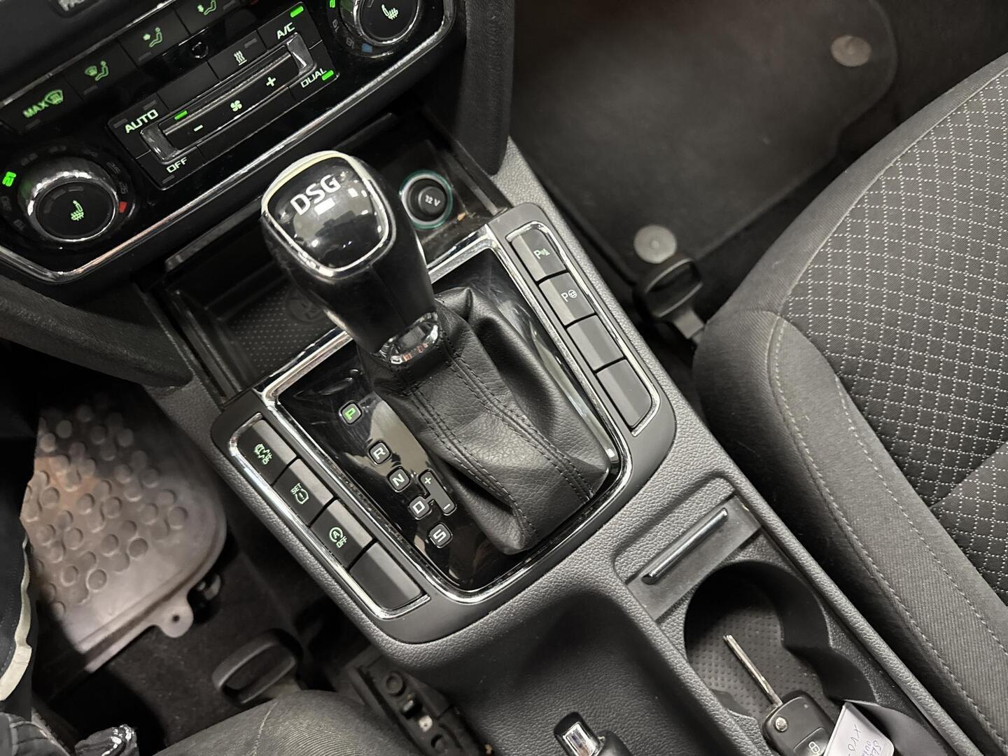 SKODA Superb 2014