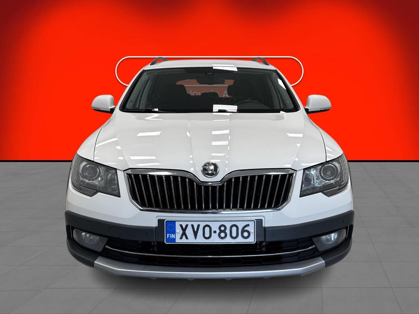 SKODA Superb 2014
