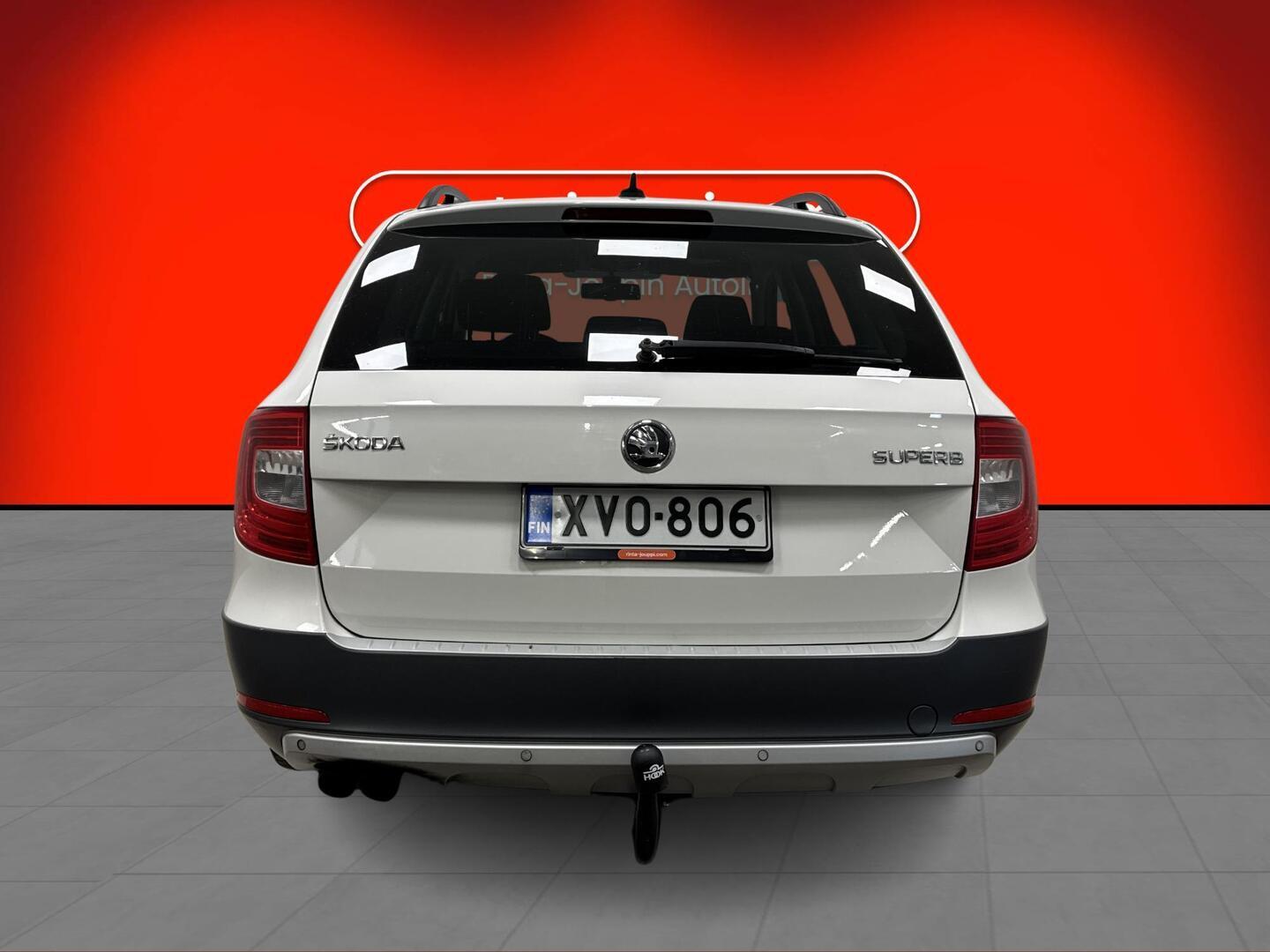 SKODA Superb 2014