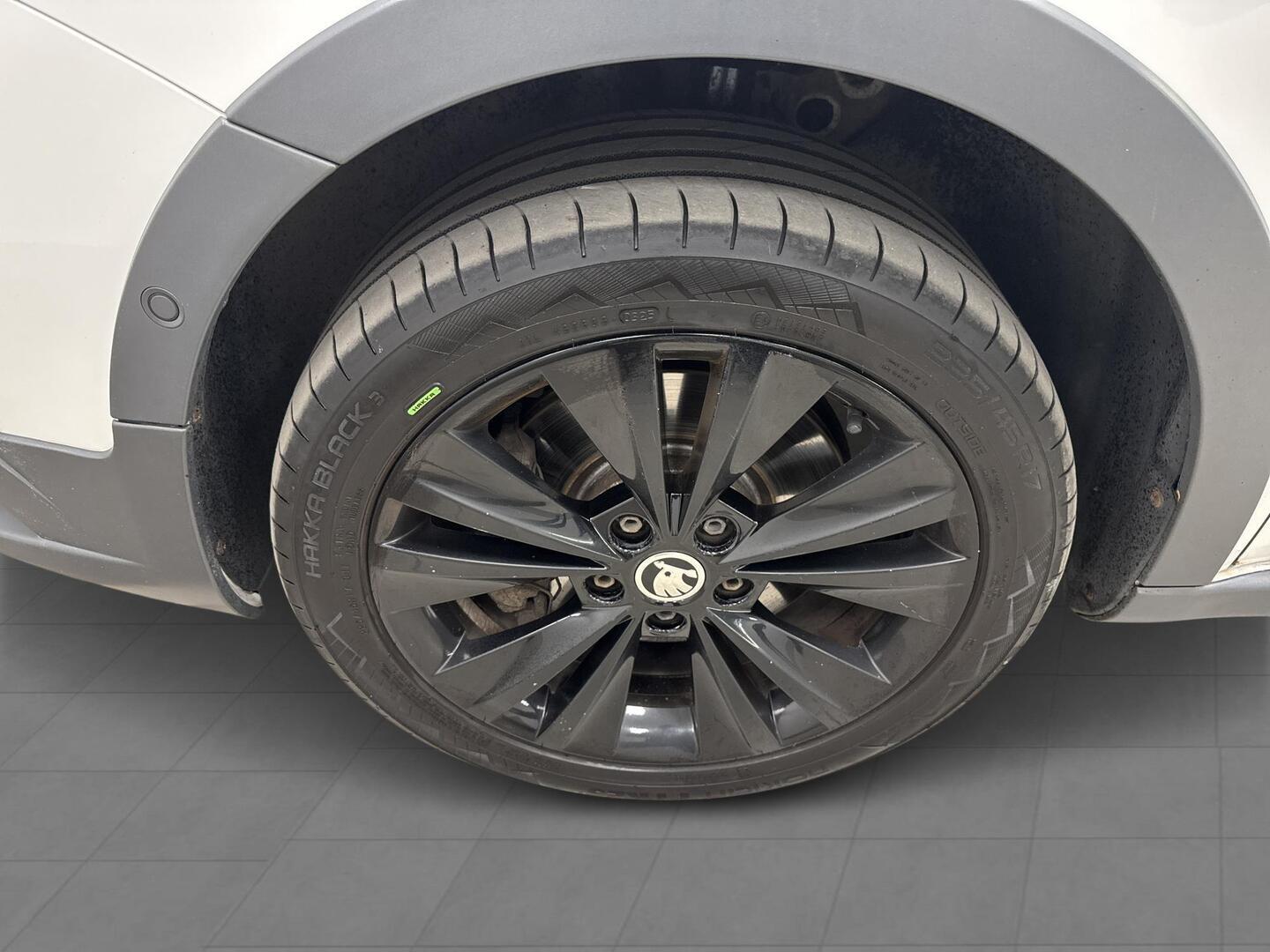 SKODA Superb 2014