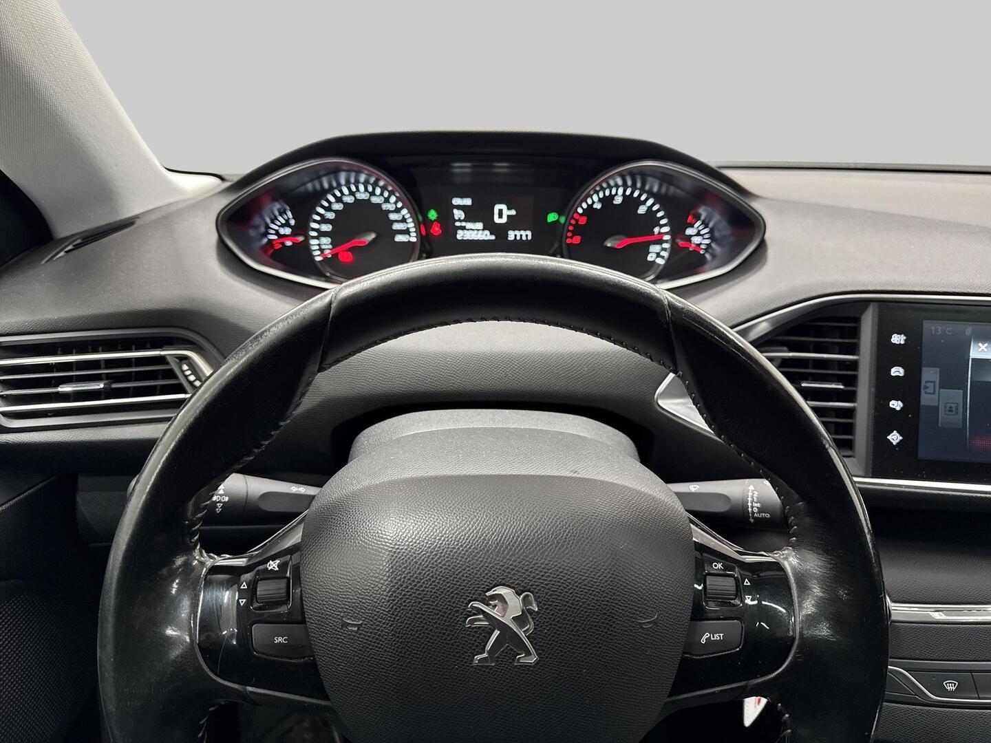 PEUGEOT 308 2015
