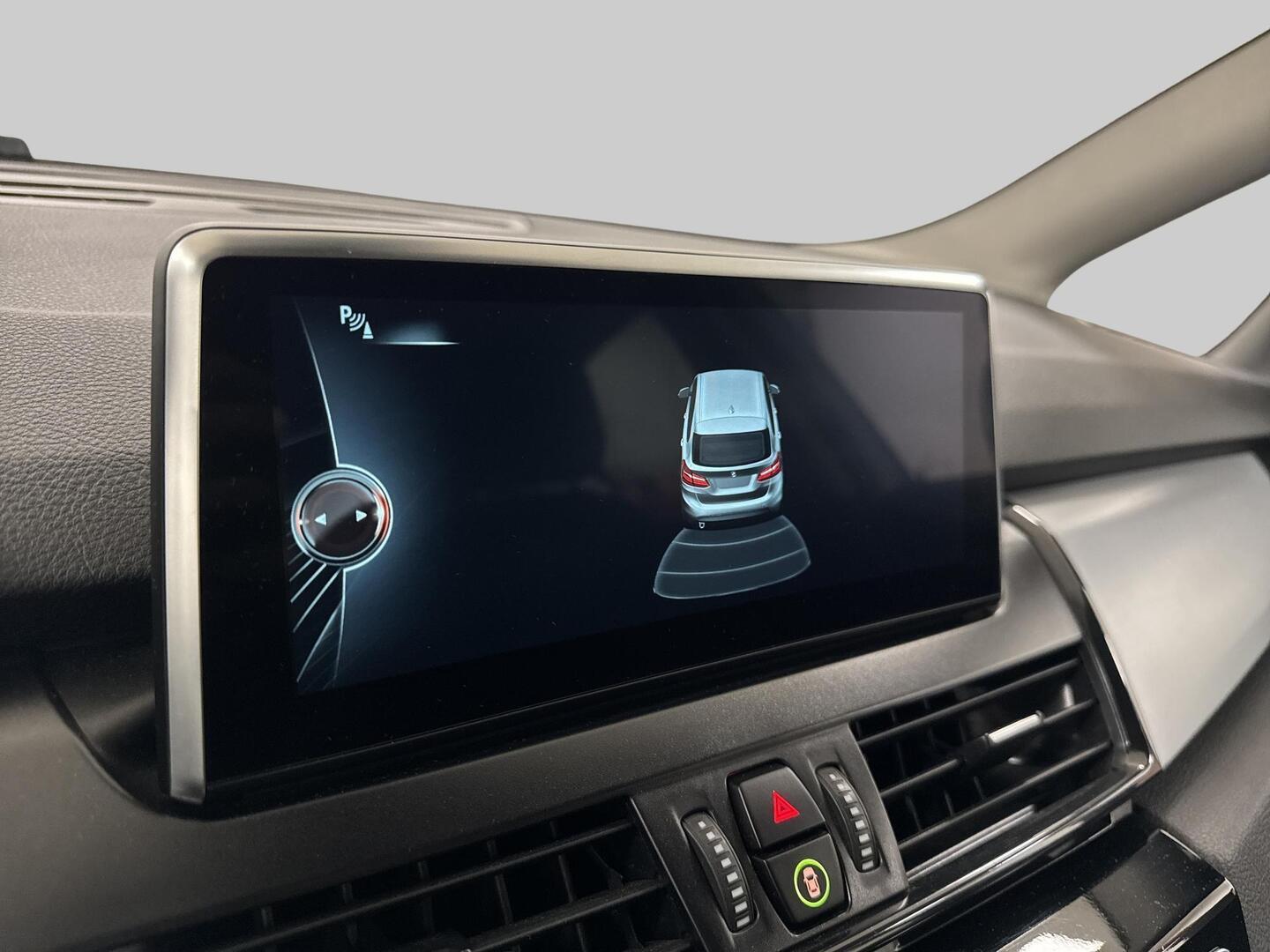 BMW 225 2017