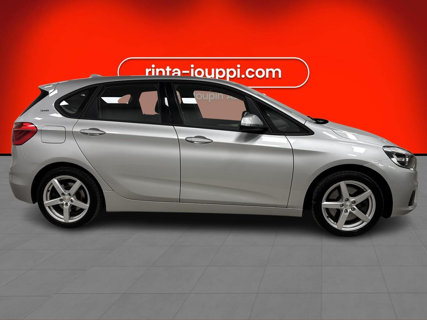BMW 225 2017