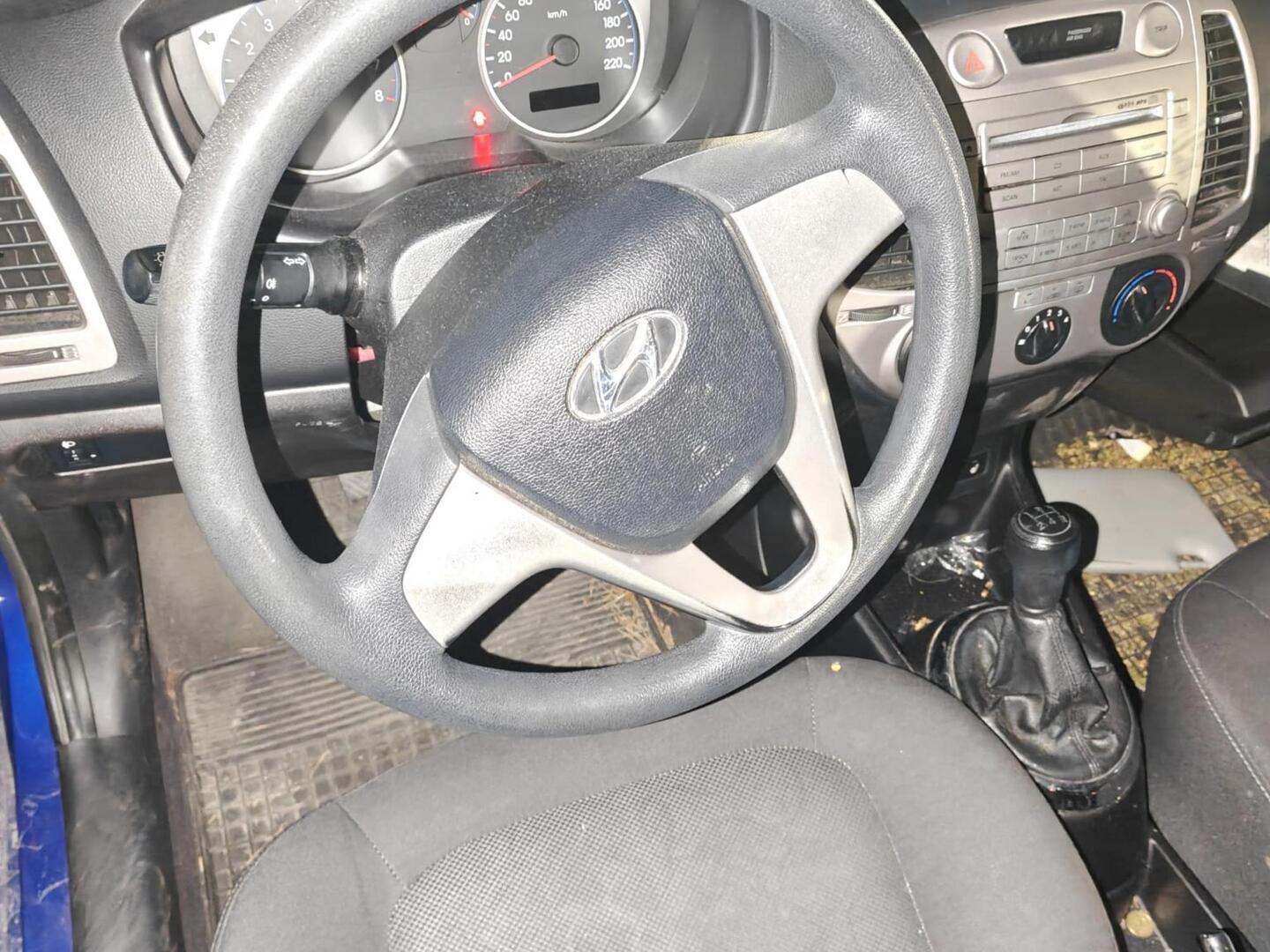 HYUNDAI i20 2011
