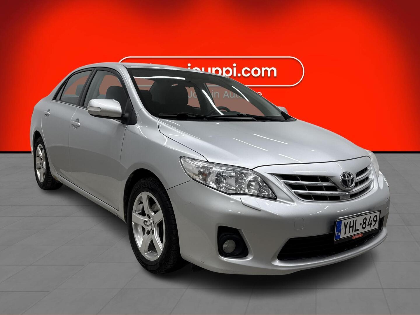 TOYOTA Corolla 2011