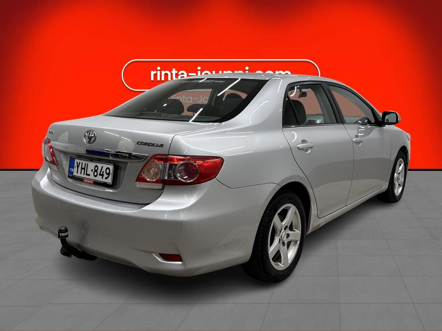 TOYOTA Corolla 2011
