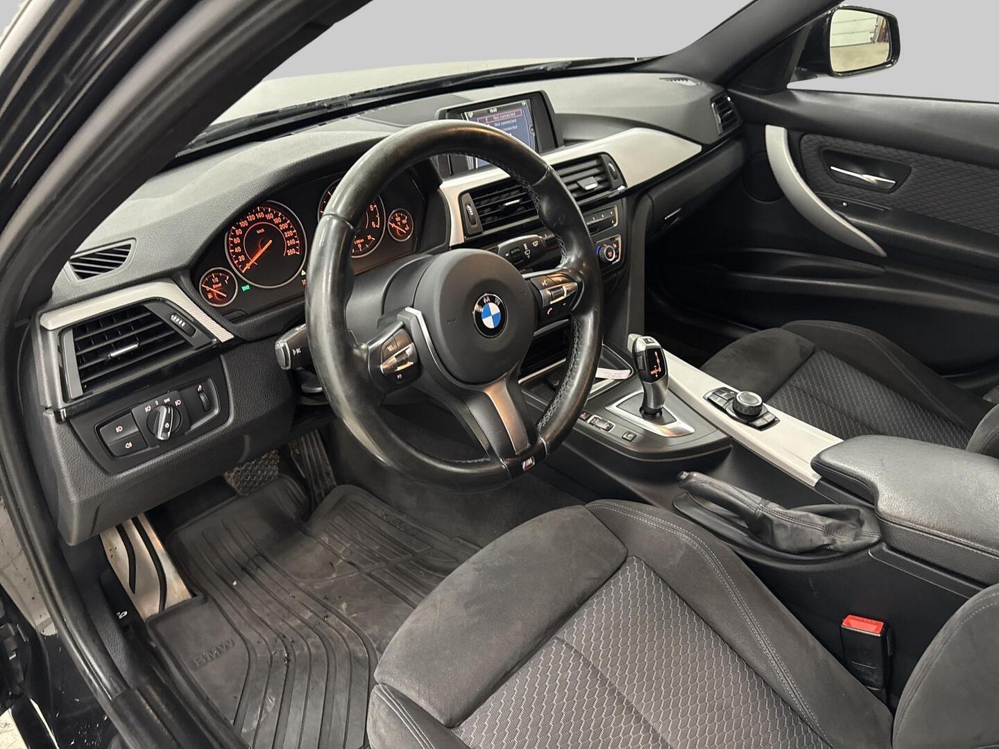 BMW 318 2014