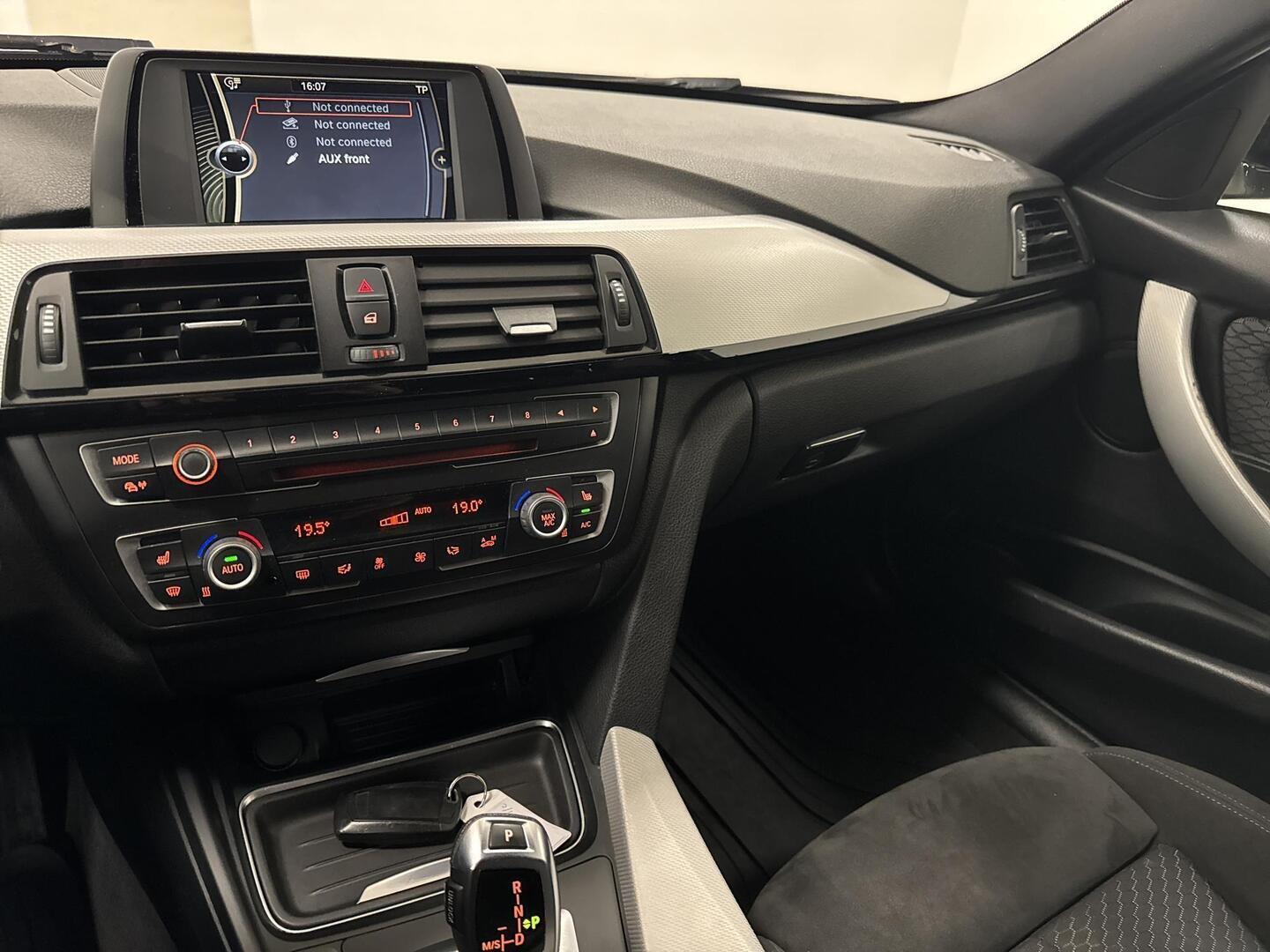 BMW 318 2014