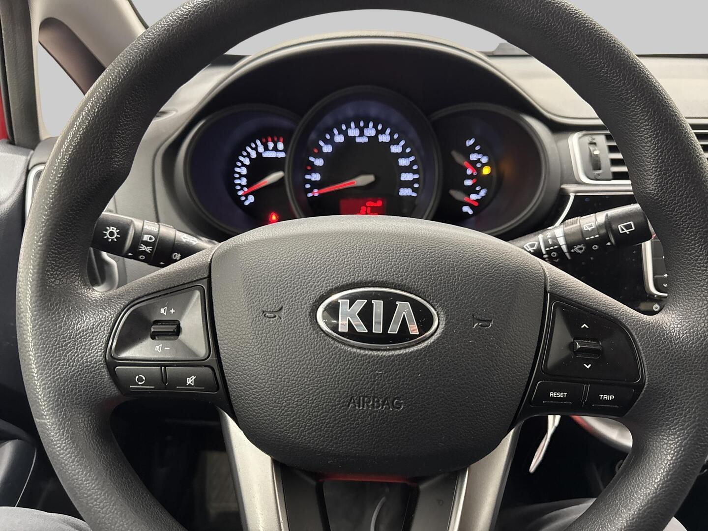 KIA RIO 2016