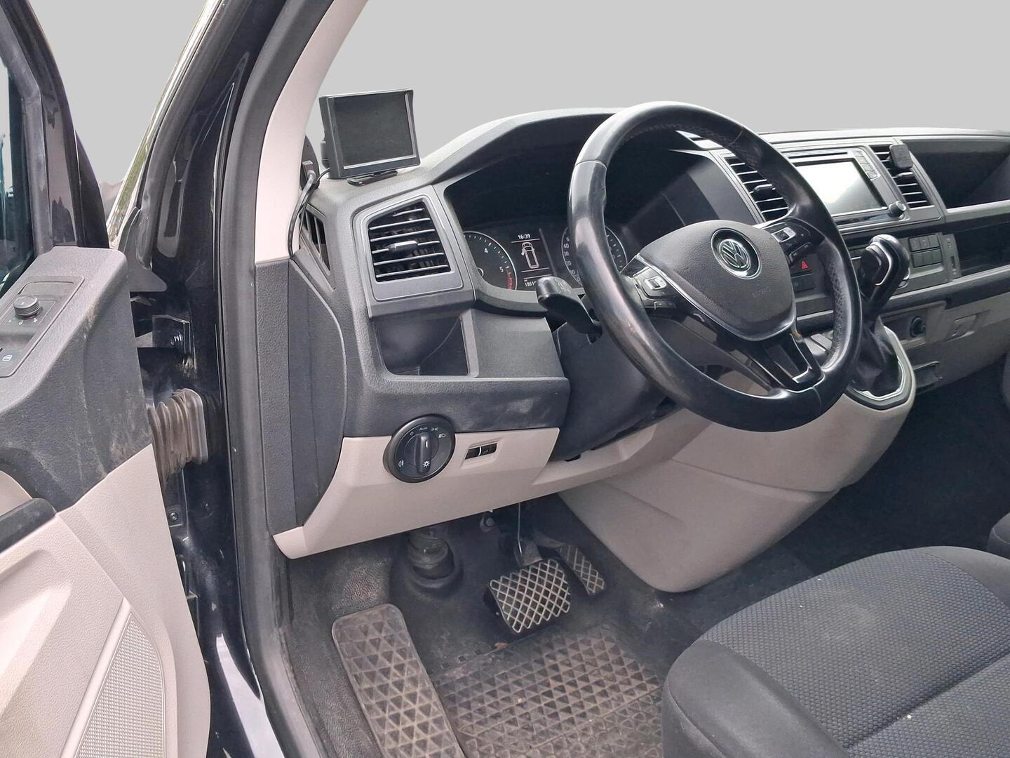 VOLKSWAGEN Transporter 2017