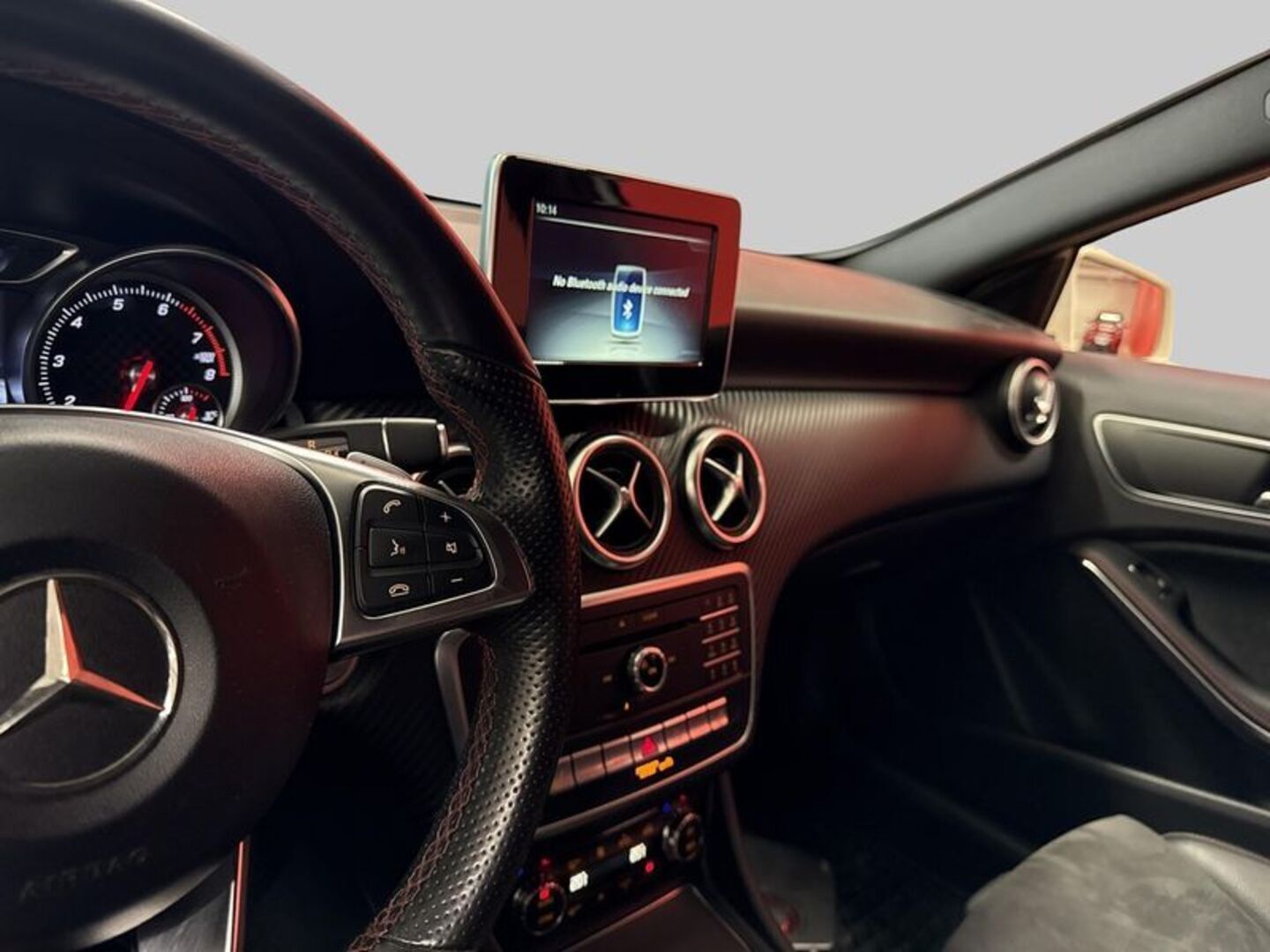 MERCEDES-BENZ A 2017