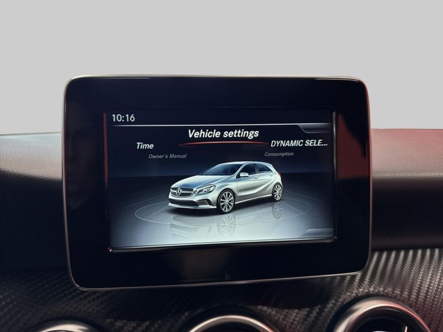 MERCEDES-BENZ A 2017