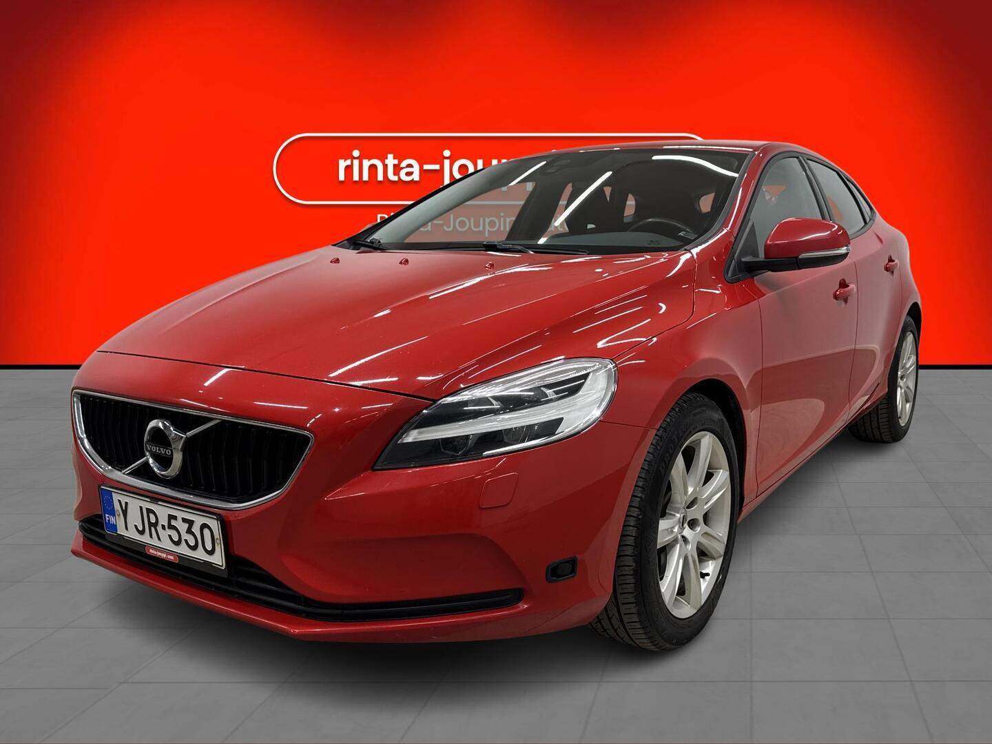 VOLVO V40 2017