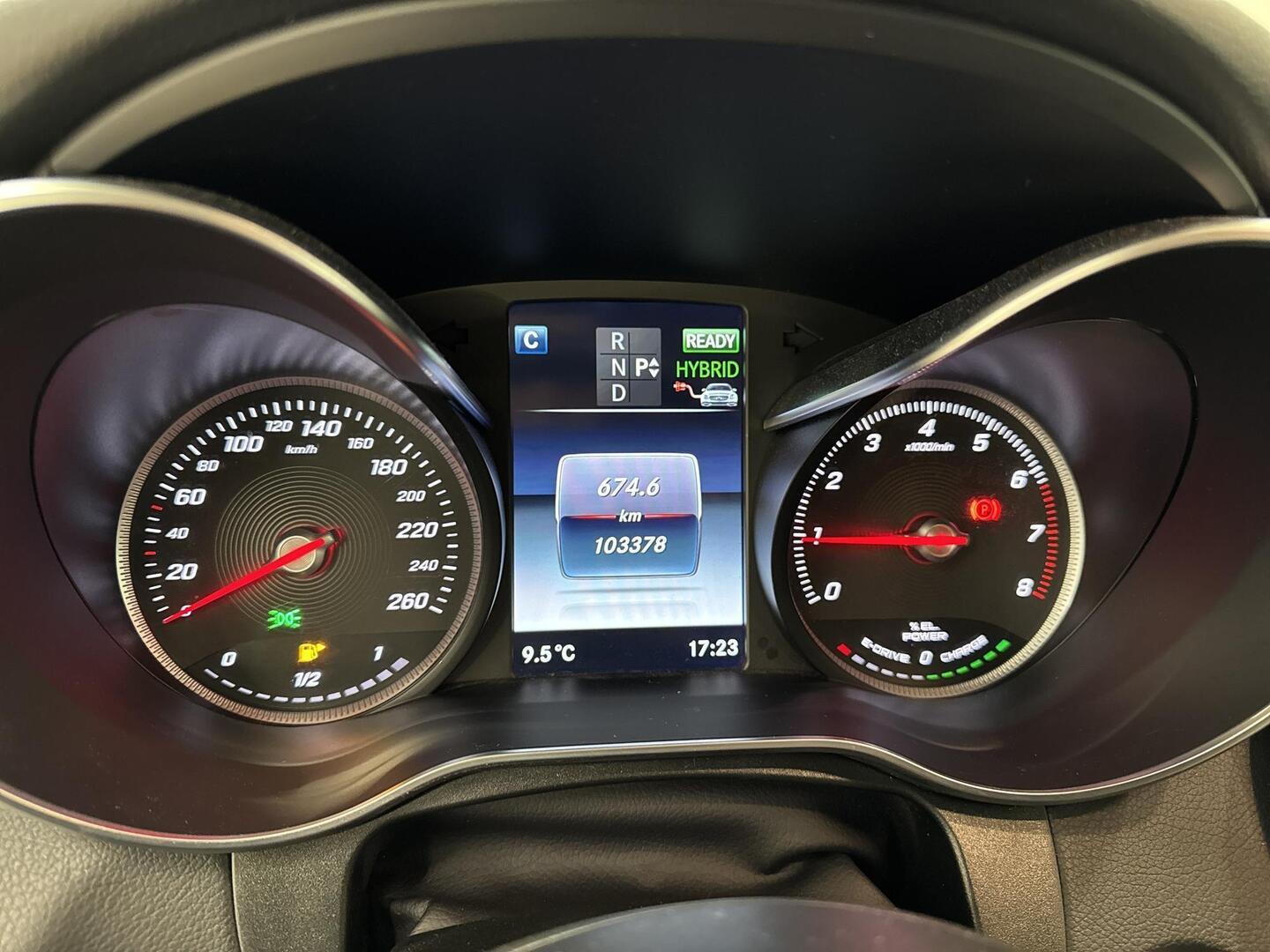 MERCEDES-BENZ GLC 2018