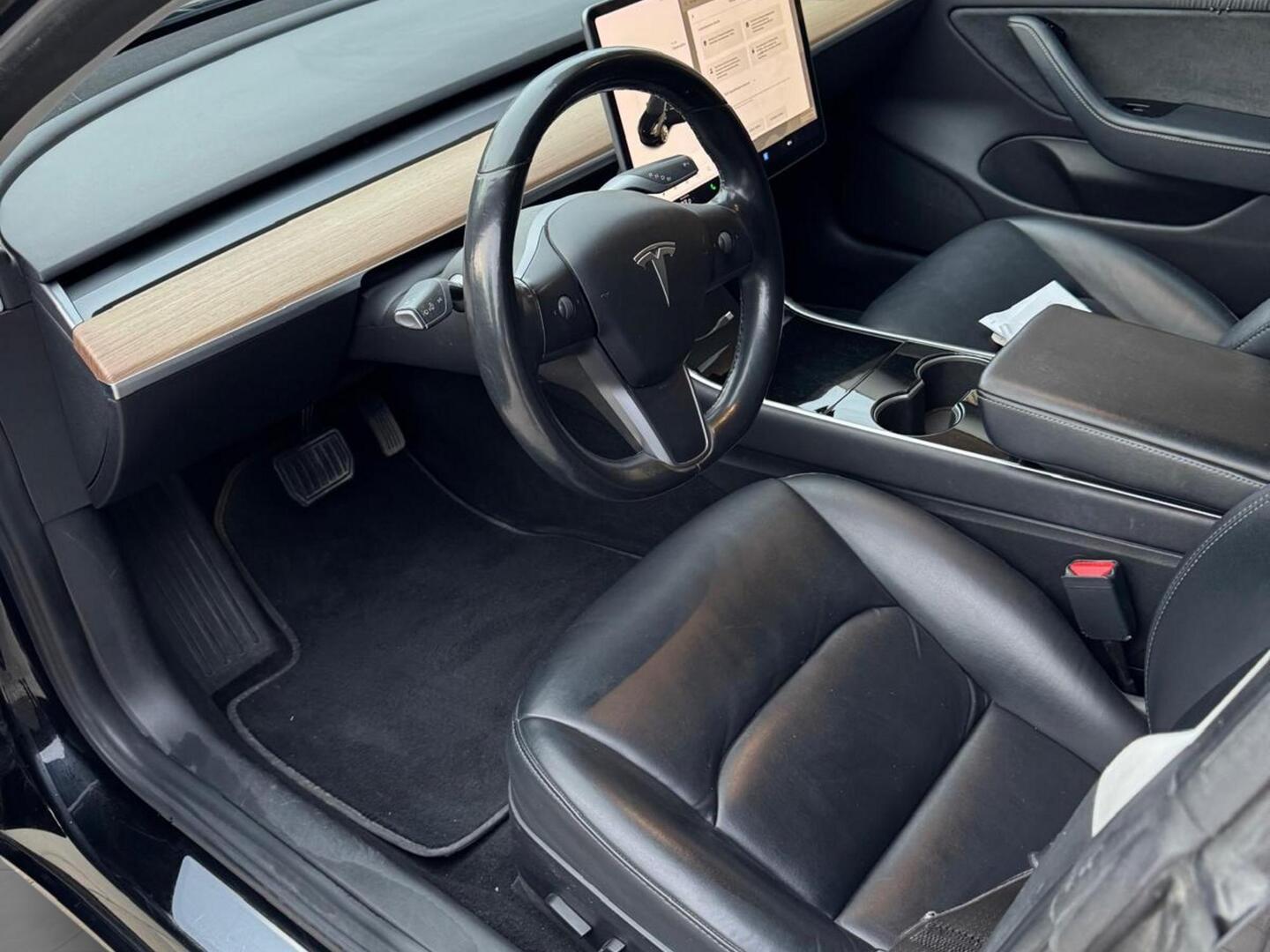 TESLA Model 3 2019