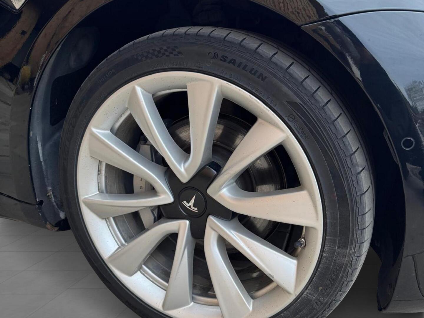 TESLA Model 3 2019