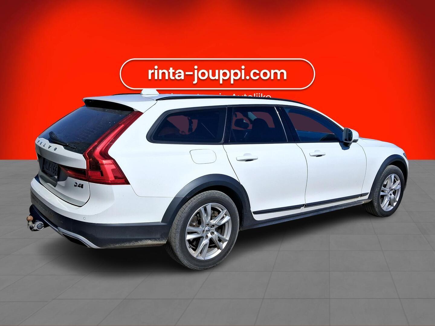 VOLVO V90 Cross Country 2018
