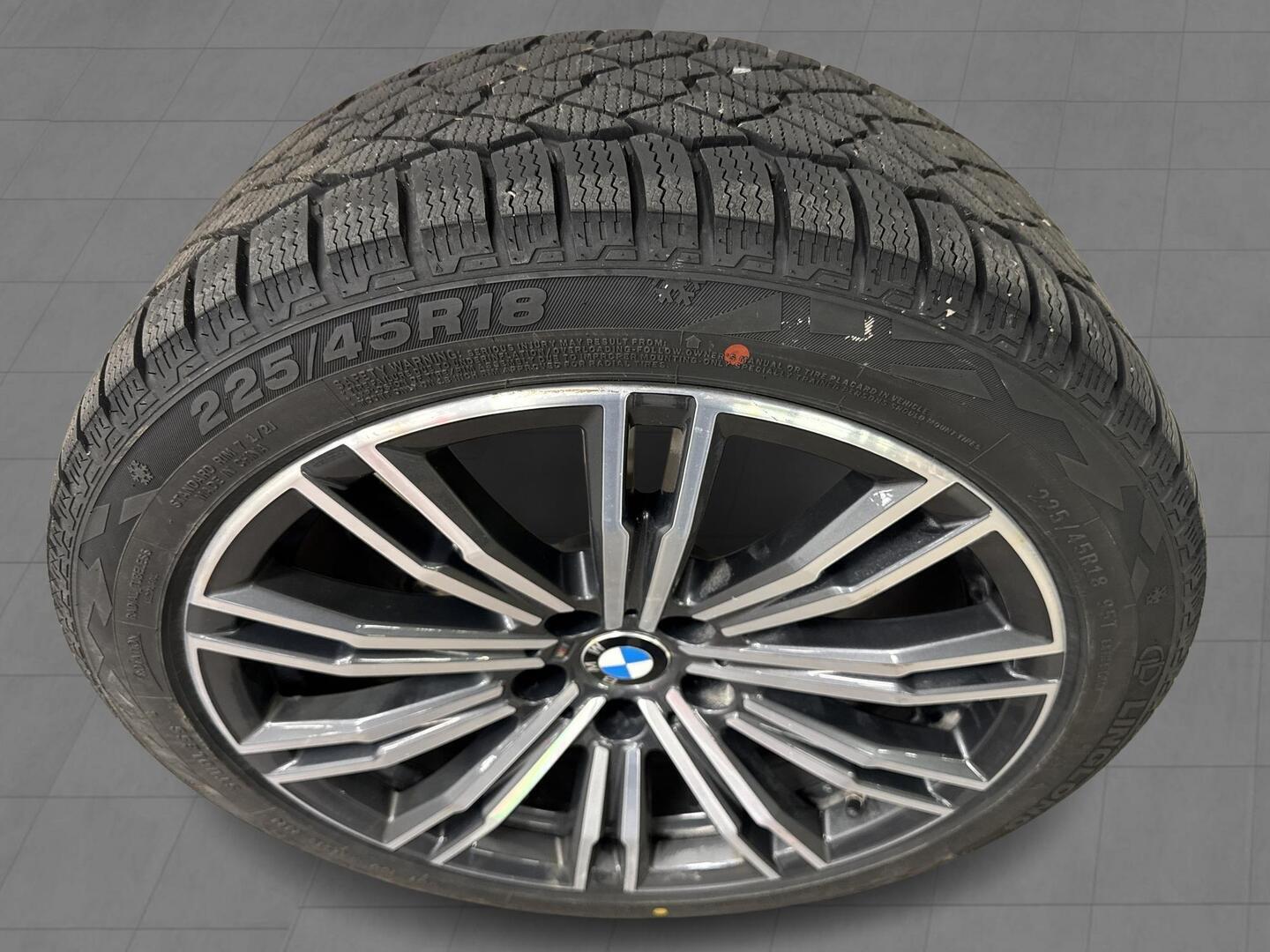 BMW 330 2020