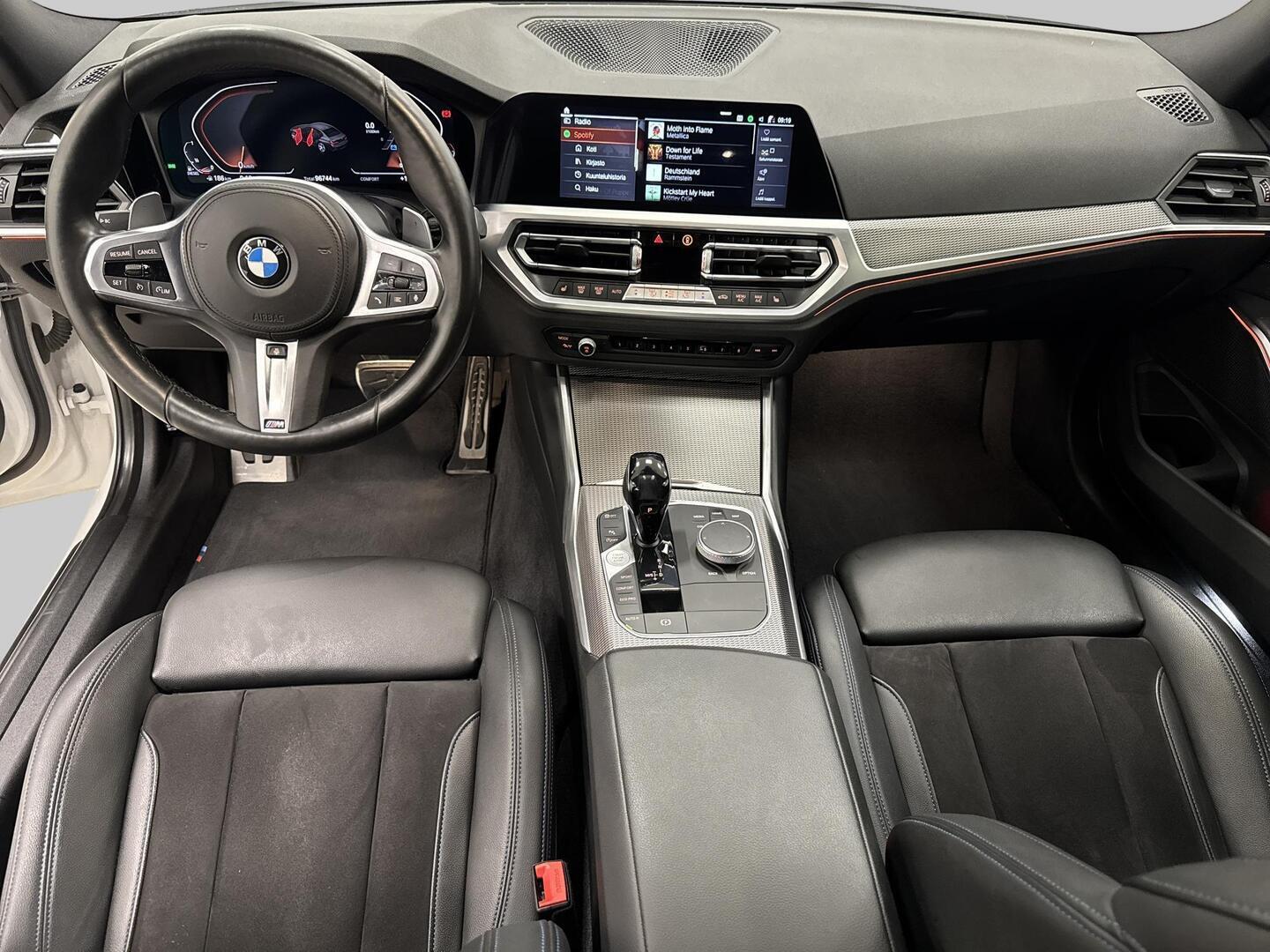 BMW 330 2020